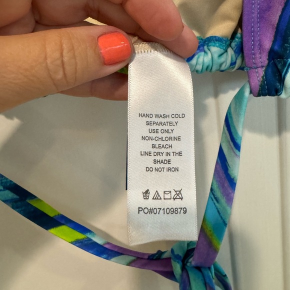 Two NWT bikini tops - size 6 - Picture 8 of 8